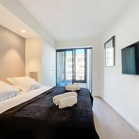 3p Between Croisette Beaches And Antibes Street * Cannes