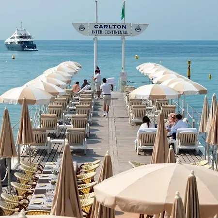 3p Between Croisette Beaches And Antibes Street Cannes
